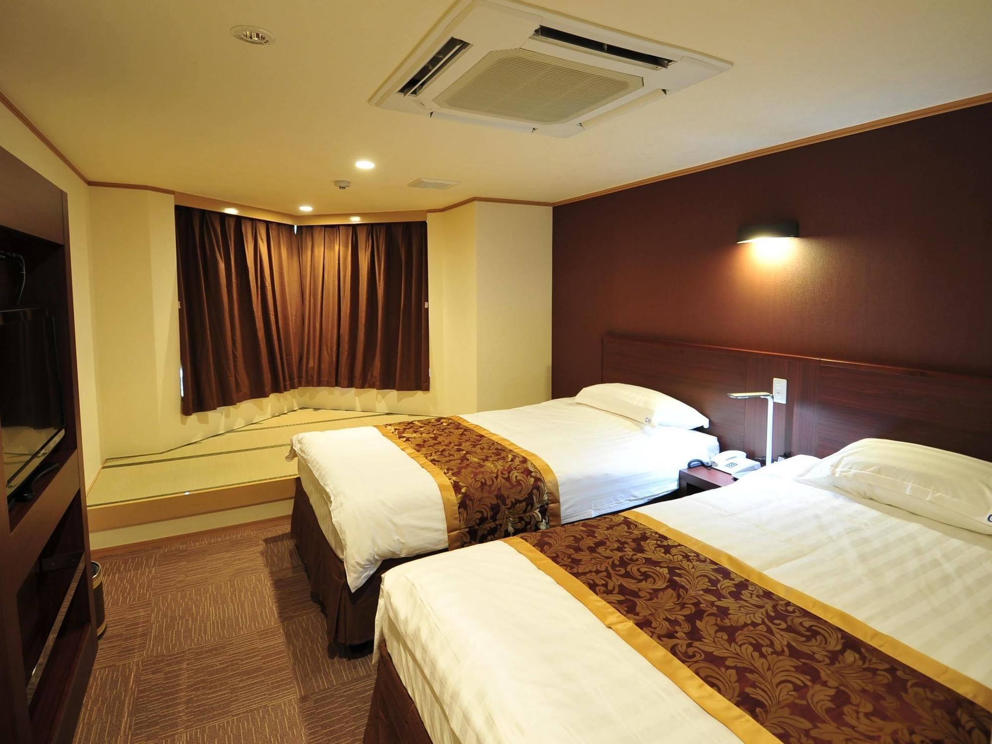 Hotel Marine World Nagasaki Bagian luar foto