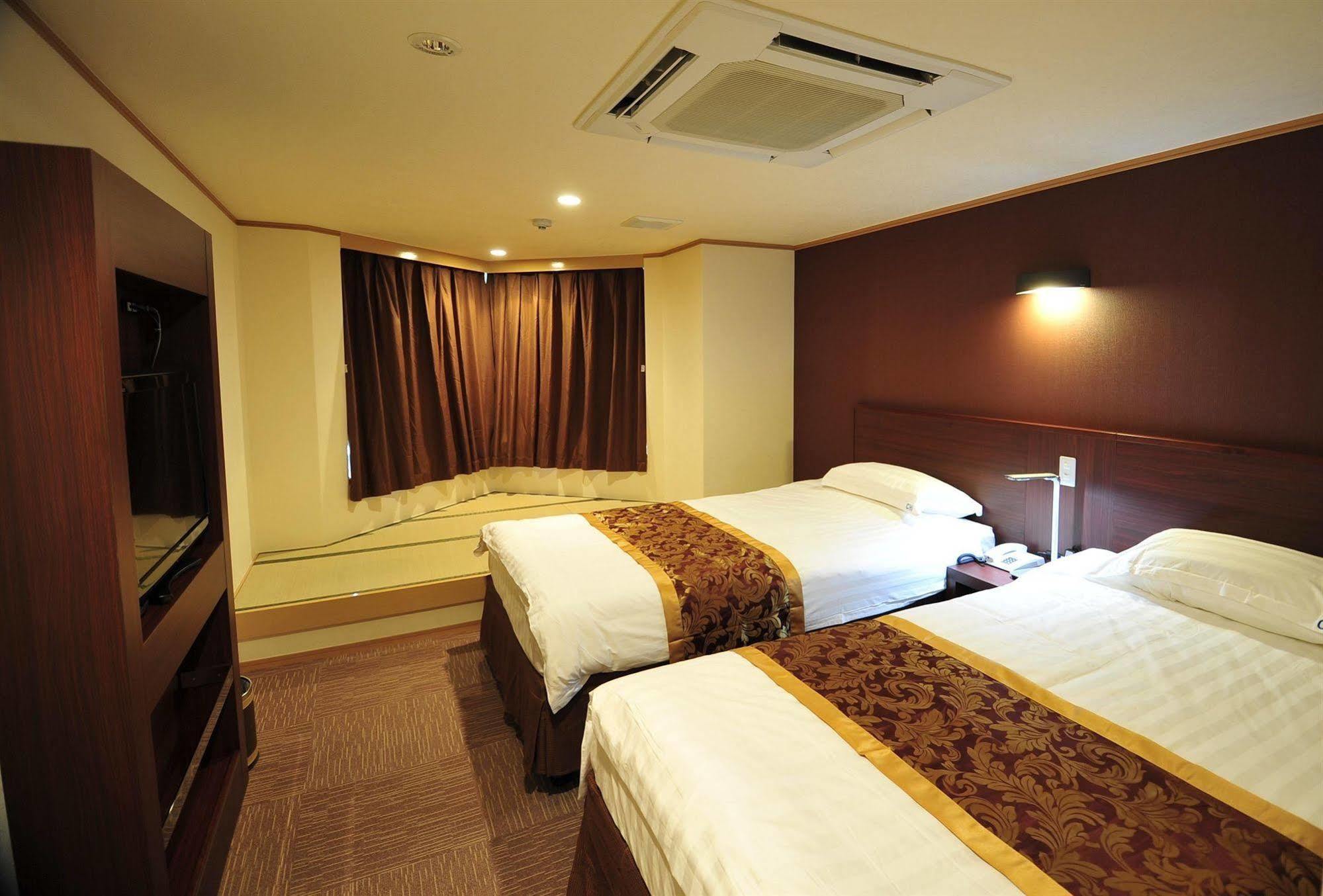 Hotel Marine World Nagasaki Bagian luar foto