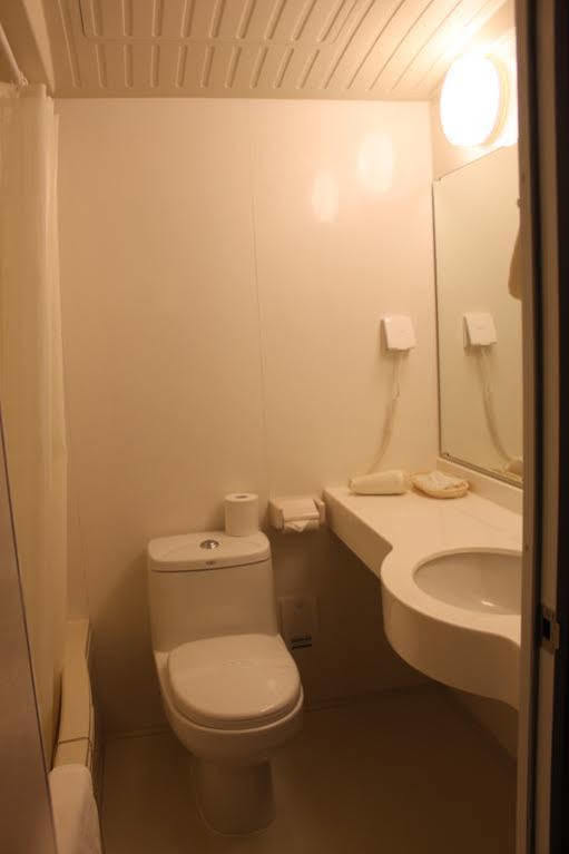 Hotel Marine World Nagasaki Bagian luar foto